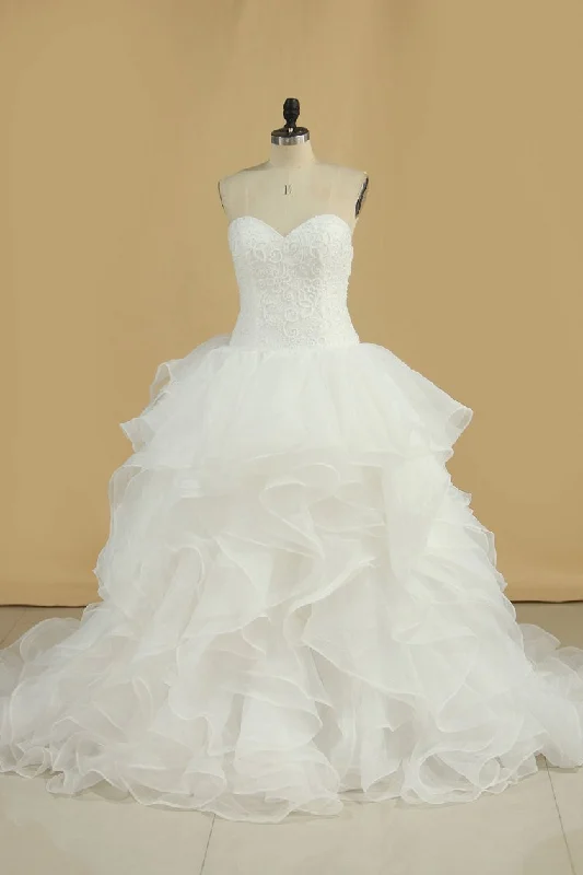 Sweetheart With Applique A Line Wedding Dresses Court Train Tunics Sophisticated sleek