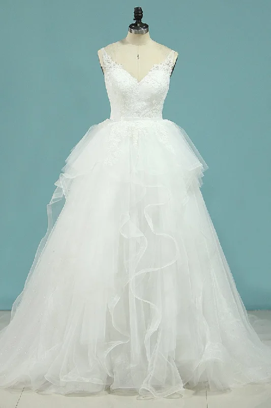 Tulle V Neck A Line With Applique Chapel Train Wedding Dresses Tunics Luxurious high-end