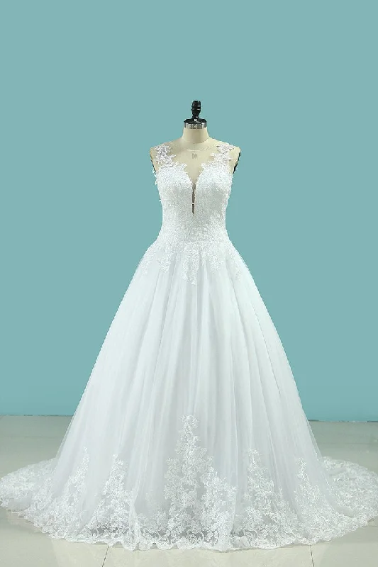 Wedding Dresses A Line Scoop Tulle With Applique Court Train Tunics Fashionable trendy